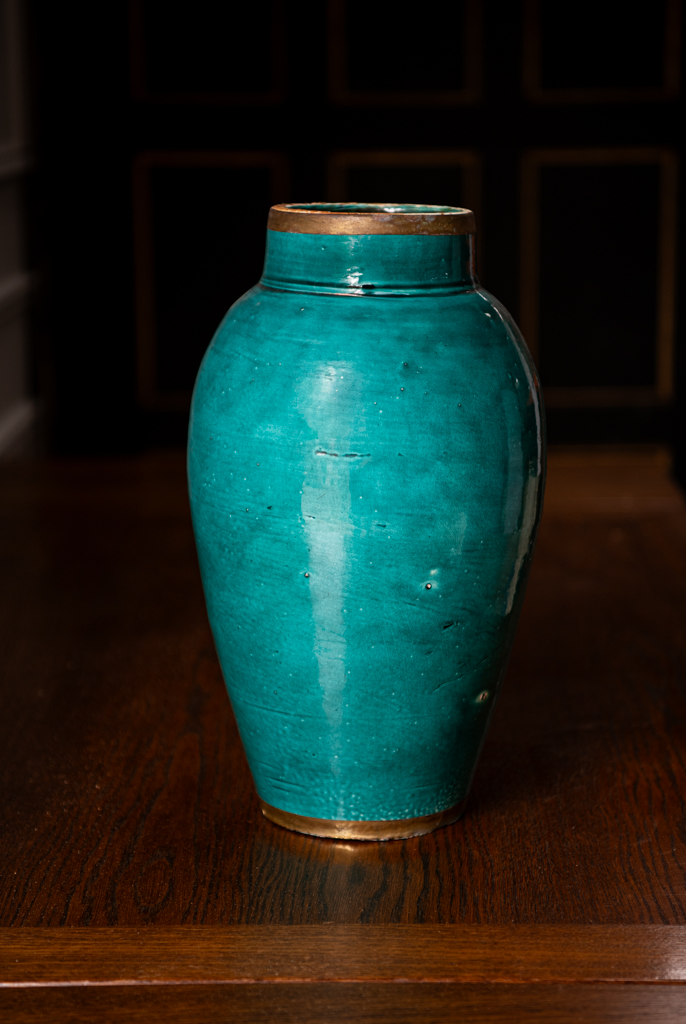A large glazed earthenware pot. Serghini Safi style. Mid 20th Century. 40cm.