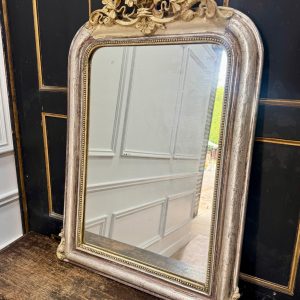 Victorian gilt framed mirror with pierced frieze